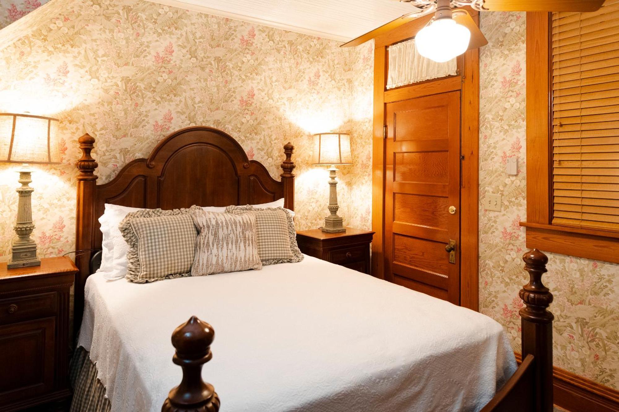 Captain Henderson House Hotel Arkadelphia Bilik gambar
