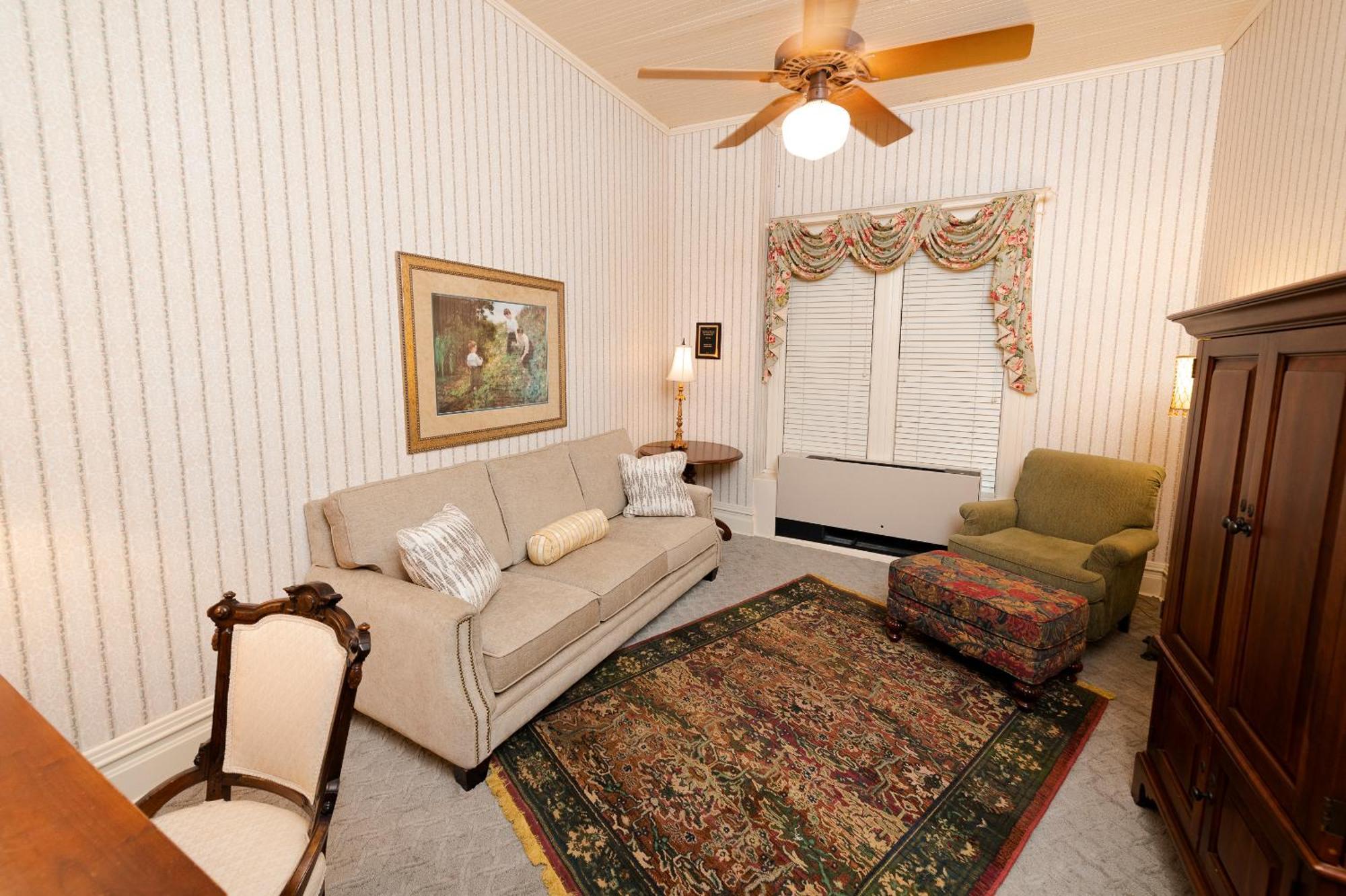 Captain Henderson House Hotel Arkadelphia Bilik gambar